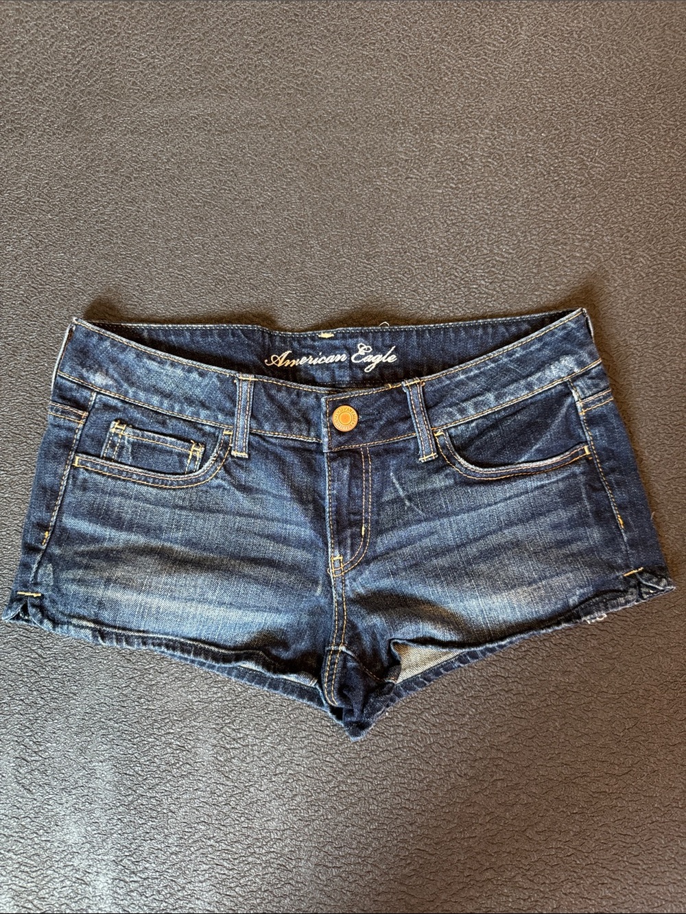 American Eagle Outfitters Dark Blue Denim Low-Rise Jean Shorts Size 8